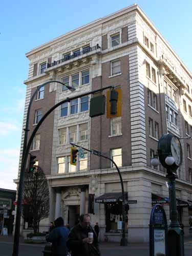 Exterior view of the Union Bank; City of Victoria, Berdine J. Jonker, 2005.