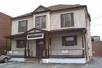 Elledge McElmon House, view from King Street, Dartmouth, Nova Scotia, 1997.; HRM Planning and Development Services, Heritage Property Program, 1997.