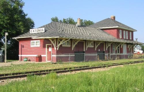 View northeast at track side and west elevations, 2004.; Government of Saskatchewan, Marvin Thomas, 2004.