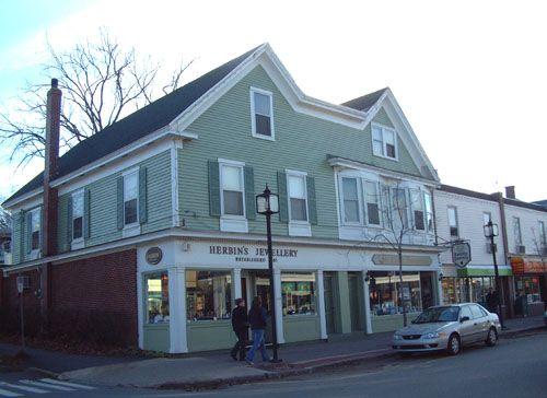 Front elevation, Herbin's Jewellers, Wolfville, NS, 2005.; Heritage Division, NS Dept. of Tourism, Culture and Heritage, 2005