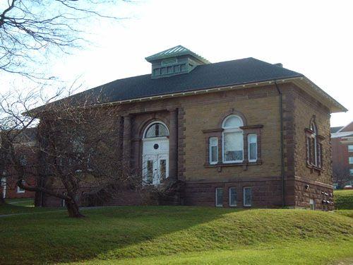 Front elevation, Emmerson Hall, Wolfville, NS, 2005.; Heritage Division, NS Dept. of Tourism, Culture and Heritage, 2005