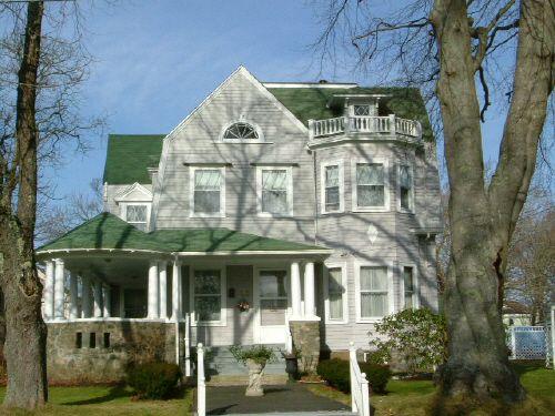 Front elevation of Thomas V.B. Bingay House, Yarmouth, NS, 2006.; Heritage Division, NS Dept. of Tourism, Culture and Hertage, 2006