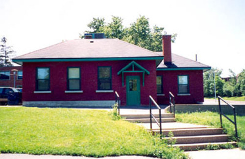 General view of the Machine Shop (#4), 1993.; Agence Parcs Canada / Parks Canada Agency, J. Hucker, 1993.