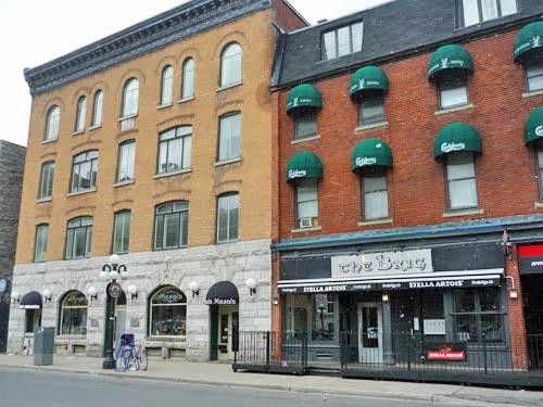 General view of the Office Building  showing the four-storey, flat-roofed massing and the symmetrical five-bay façade, 2011.; Parks Canada Agency / Agence Parcs Canada, M. Therrien, 2011.