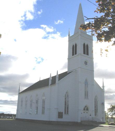 From Water Street, this is a photo of the northwest elevation of the St. Andrew's United Church, 2004.; Village of Rexton