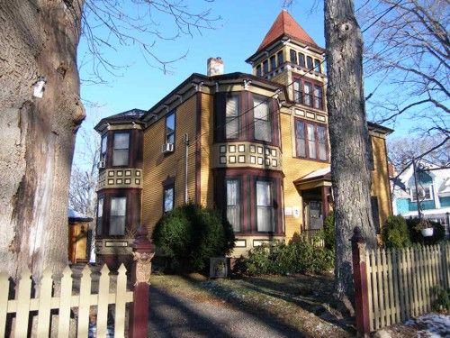 548 St. George Street, Annapolis ROyal, N.S., south west elevation, 2005.; Heritage Division, NS Dept. of Tourism, Culture and Heritage, 2005

