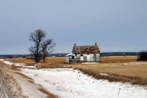 Contextual view, from the south, of Riverside School, Minto area, 2006; Historic Resources Branch, Manitoba Culture, Heritage, Tourism and Sport, 2005