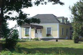 East elevation, Jardine's Inn, 2004; Village of Rexton