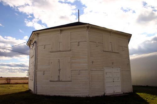 Primary elevation, from the north, of the Carberry Agricultural Display Building, Carberry, 2006; Historic Resources Branch, Manitoba Culture, Heritage and Tourism 2005