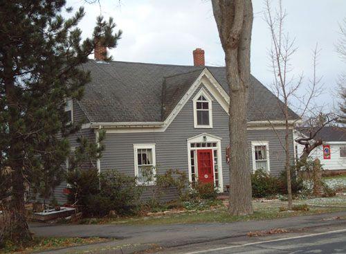 Front elevation, Harding House, Wolfville, NS, 2005.; Heritage Division, NS Dept. of Tourism, Culture and Heritage, 2005