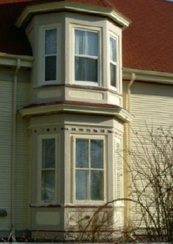 A closer view of the bay window on the west side of the Alfred Shaw House, Yarmouth, NS, 2006.; Heritage Division, NS Dept. of Tourism, Culture & Heritage, 2006