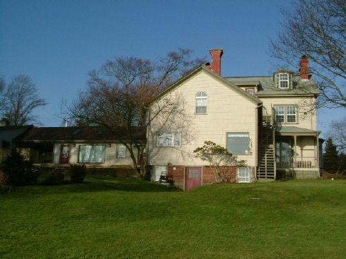 The back of the  Stayley Brown House, Yarmouth, NS, 2006.; Heritage Division, NS Dept. of Tourism, Culture & Heritage, 2006