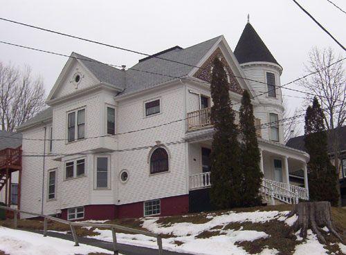Side elevation, Oakes House, Wolfville, NS, 2006.; Heritage Division, NS Dept. of Tourism, Culture and Heritage, 2006