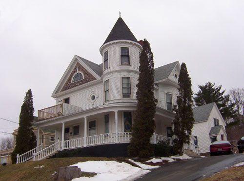 Side elevation, Oakes House, Wolfville, NS, 2006.; Heritage Division, NS Dept. of Tourism, Culture and Heritage, 2006