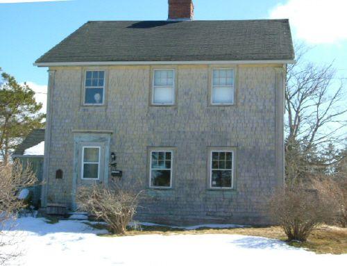 Front elevation of the Ebenezer Corning, Jr. House, Yarmouth, NS, 2006.; Heritage Division, NS Dept. of Tourism, Culture & Heritage, 2006