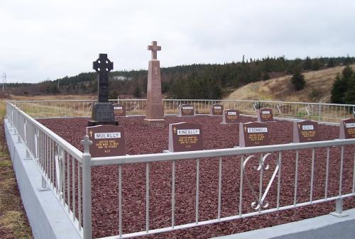 View of Presentation Cemetery as it faces Renews Harbour. Photo taken November, 2005.; HFNL 2005/Andrea O'Brien