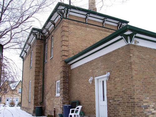 Primary elevation of the north side of Villa Louise, Brandon, 2005; Historic Resources Branch, Manitoba Culture, Heritage and Tourism, 2005