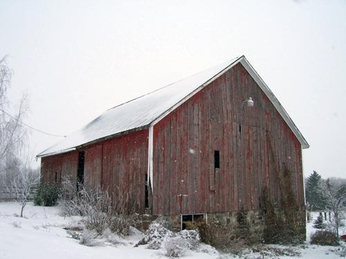 Primary elevation of a southwest view of the barn on the Armstrong Homestead, Boissevain area, 2005; Historic Resources Branch, Manitoba Culture, Heritage and Tourism, 2005