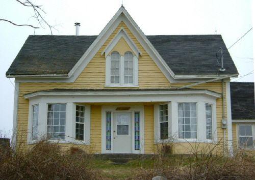 Front elevation of the James H. Vickery House, South Ohio, Yarmouth County, NS, 2006.; Heritage Division,  NS Dept of Tourism, Culture & Heritage, 2006