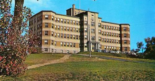 A picture of the hospital circa 1961 with the trees cleared. ; City of Bathurst