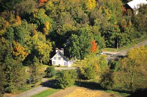 Domaine et manoir de Belle-Rivière; Ministère de la Culture et des Communications, Pierre Lahoud, 2004