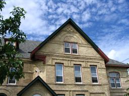 Wall detail of Lorne Terrace, Brandon, 2005; Historic Resources Branch, Manitoba Culture, Heritage and Tourism, 2005