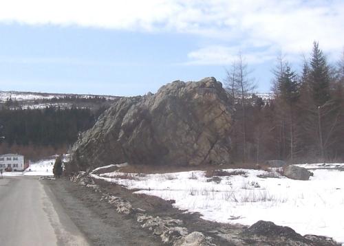 View of Bell Rock looking southwest along Port Kirwan Road. Photo taken April 2006.; HFNL 2006/Andrea O'Brien
