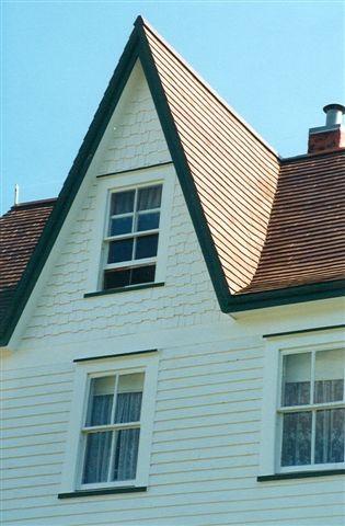 Single front peak on main facade of Patrick Hayden Residence, Petite Forte, NL.  Photo taken 1999.; © HFNL 2006