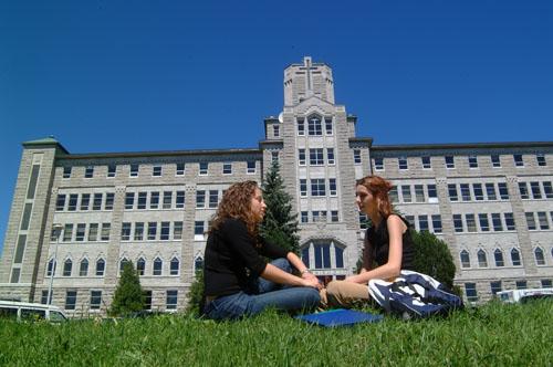 Angle view of the Simon-Larouche Pavilion, showing the façade and north wing.; Michel Carrier, maître-photographe