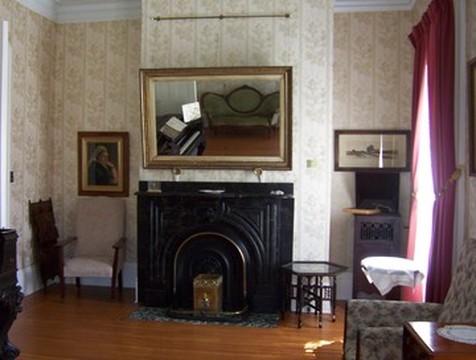 W.S. Loggie Residence, parlour, 2004.; City of Miramichi