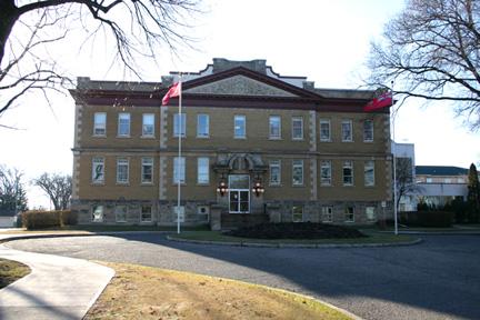 View of the front elevation from the north of the Brandon Normal School, Brandon, 2005; Historic Resources Branch, Manitoba Culture, Heritage and Tourism, 2005