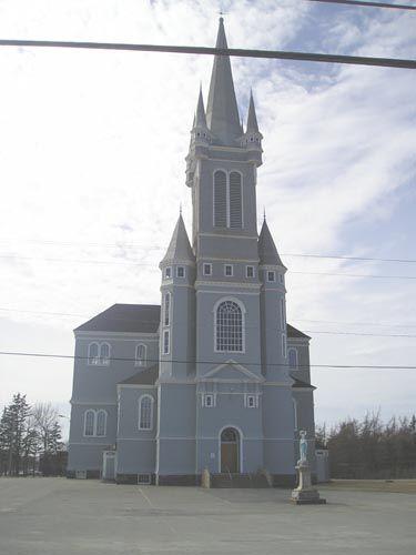 Main elevation, Sainte Marie Church, Church Point, NS, 2004.; Heritage Division, NS Dept. of Tourism, Culture and Heritage, 2004.