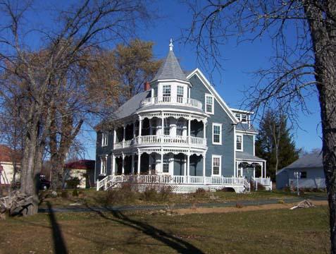 'Big Bill Dolan' House, southerly or side elevation, 2004.; City of Miramichi