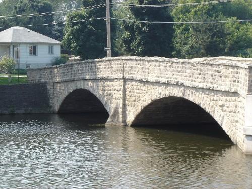Gow's Bridge facing west from the north side of the Speed River.; Robin de Bled, 2005