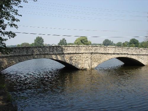 Gow's Bridge facing west from the south side of the Speed River.; Robin de Bled, 2005