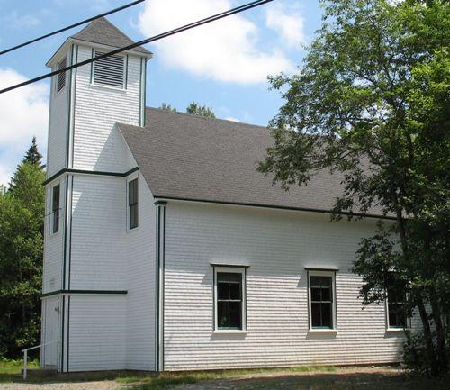 Side elevation (western) Simpsons Corner Union Church, Simpsons Corner, Lunenburg County, Nova Scotia, 2006.; Heritage Division, Nova Scotia Department of Tourism, Culture and Heritage, 2006.