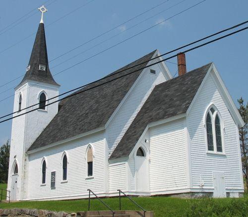Front and side profiles, Union Church of Indian Point, Indian Point, Lunenburg County, Nova Scotia, 2006.; Heritage Division, Nova Scotia Department of Tourism, Culture and Heritage, 2006.