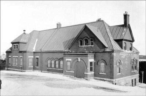 Front Street elelvation, Commerical Cable Building, Hazel Hill, NS, ca. 1900.; Courtesy of Darryl Jonas.