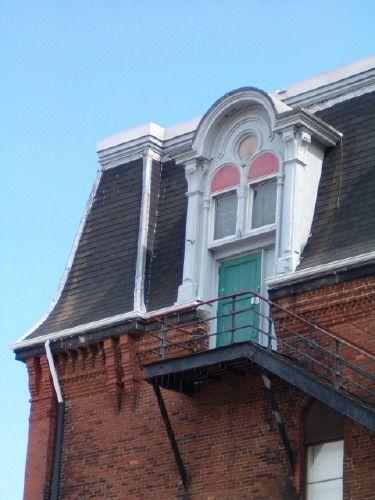 Halifax Academy, Halifax, NS, round headed window and detailing, 2004.; Heritage Division, Nova Scotia Department of Tourism, Culture and Heritage, 2004.