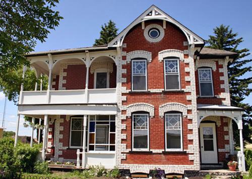 East elevation of the White House, Carberry, 2006; Historic Resources Branch, Manitoba Culture, Heritage, Tourism and Sport, 2006