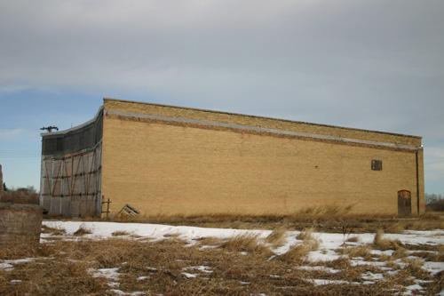 South elevation of the Reston Canadian Pacific Railway Engine House, Reston, 2005; Historic Resources Branch, Manitoba Culture, Heritage, Tourism and Sport, 2005