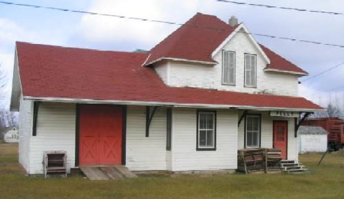 View of the railway station Fort Pelly-Livingstone Museum featuring the fromer trackside facade, 2005.; Government of Saskatchewan, Michael Thome, 2005.