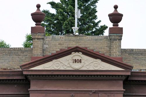 Cornice detail of the Portage la Prairie Land Titles Office, Portage la Prairie, 2006; Historic Resources Branch, Manitoba Culture, Heritage, Tourism and Sport, 2006