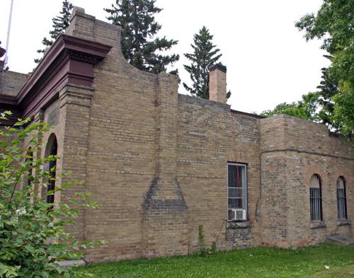 North elevation of the Portage la Prairie Land Titles Building, Portage la Prairie, 2006; Historic Resources Branch, Manitoba Culture, Heritage, Tourism and Sport, 2006