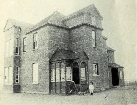 "Riverview" C.A. Magrath House Provincial Historic Resource, Lethbridge (circa 1892); Sir Alexander Galt Museum and Archives, 19841005002