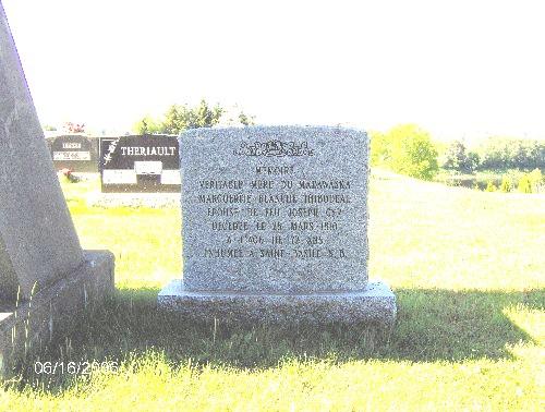 Tombstone dedicated to "Tante Blanche", the "aunt of Madawaska".; Société historique du Madawaska.