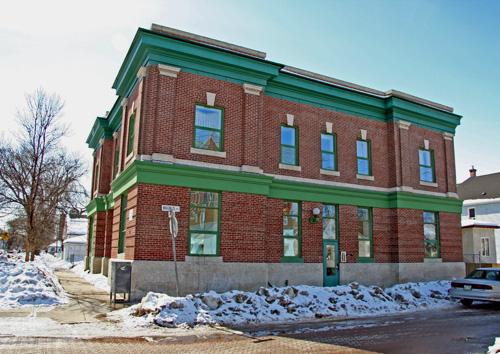 Secondary elevations, from the northeast, of the North-End Police Substation, Winnipeg, 2006; Historic Resources Branch, Manitoba Culture, Heritage and Tourism, 2006