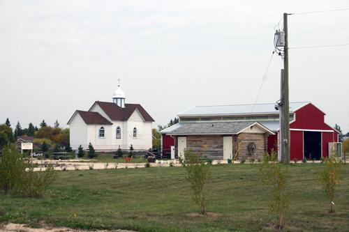 Contextual view, from the southwest, of St. Demetrius Ukrainian Catholic Church, Arborg, 2006; Historic Resources Branch, Manitoba Culture, Heritage and Tourism, 2006