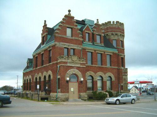 Sydney Mines Post Office, Southeast view, 2004; Heritage Division, Nova Scotia Department of Tourism, Culture and Heritage, 2004