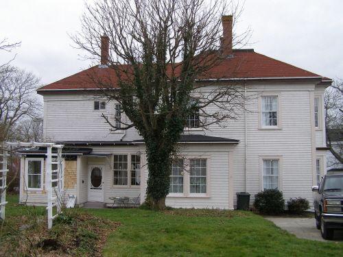 Rear elevation of the George & Elizabeth Porter House, Yarmouth, NS; Heritage Division, NS Dept. of Tourism, Culture & Heritage, 2006